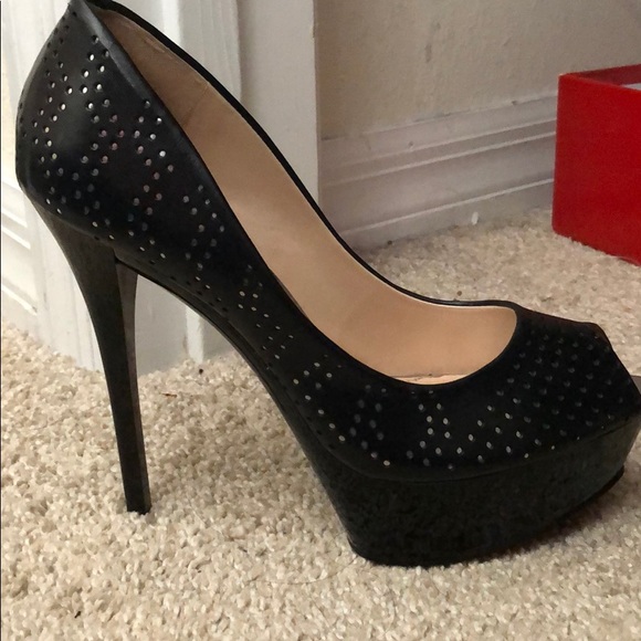 Guess Tulissa White Leather Pumps Shoes - Picture 2 of 3